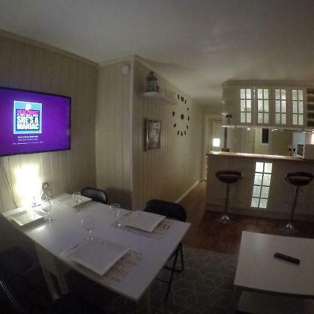 Apartment Near The Airport Тромсьо Екстериор снимка
