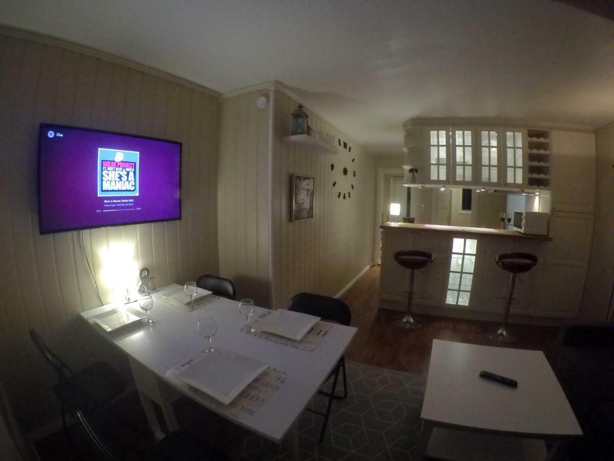 Apartment Near The Airport Тромсьо Екстериор снимка