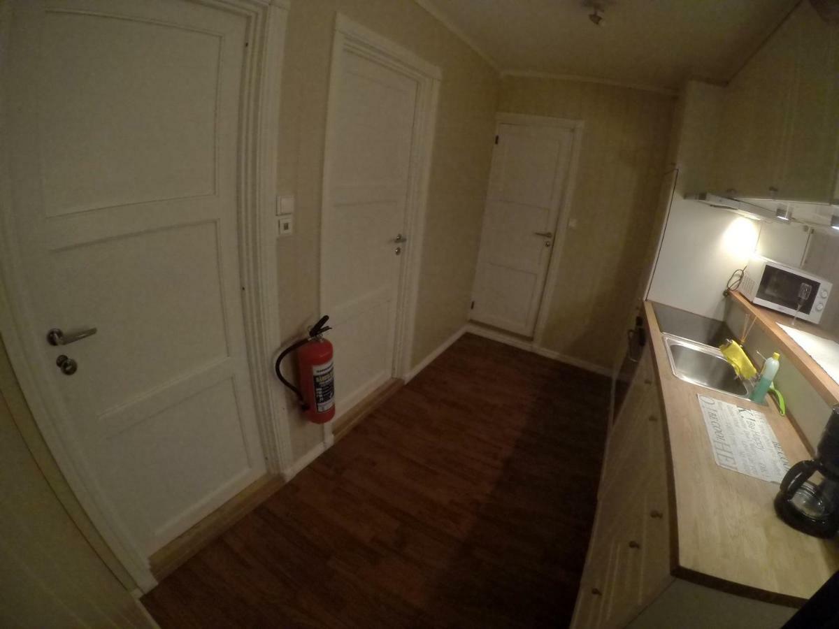 Apartment Near The Airport Тромсьо Екстериор снимка